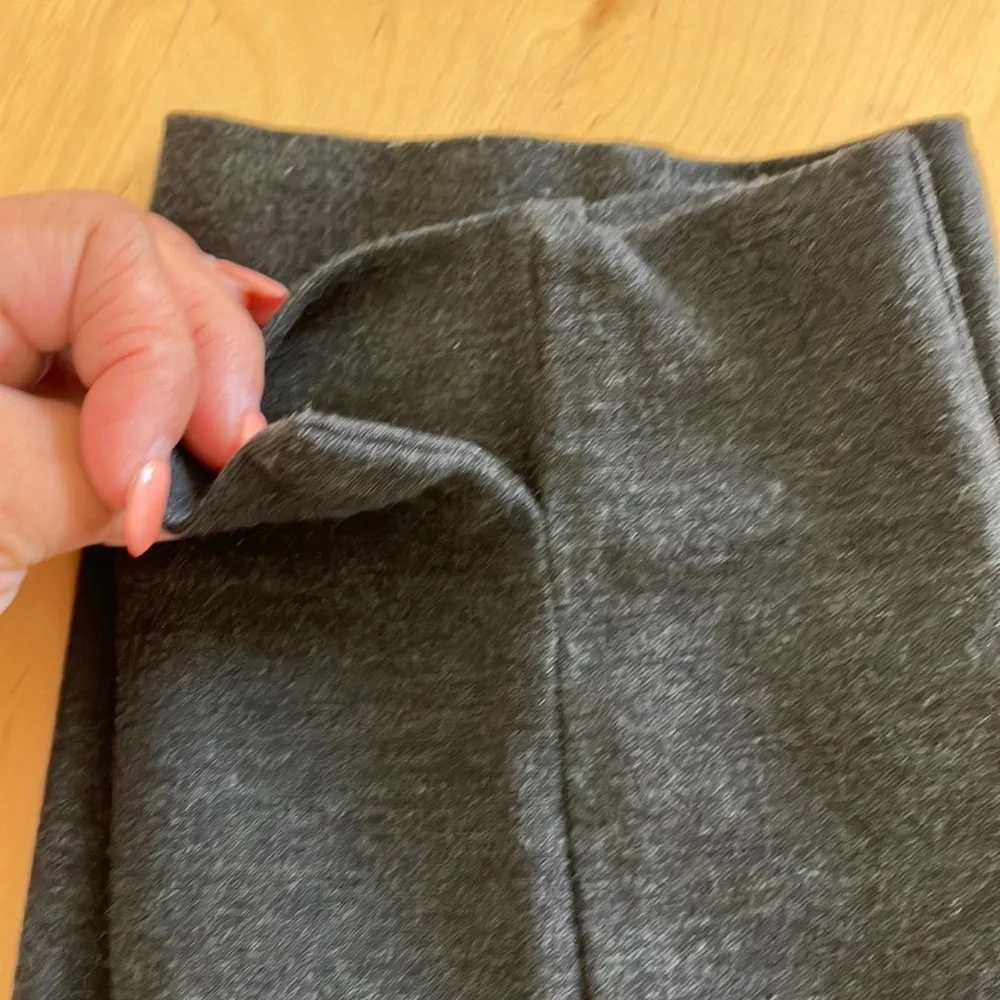 The Limited Classic Office Pants with the comfort of leggings size‎ 10 grey